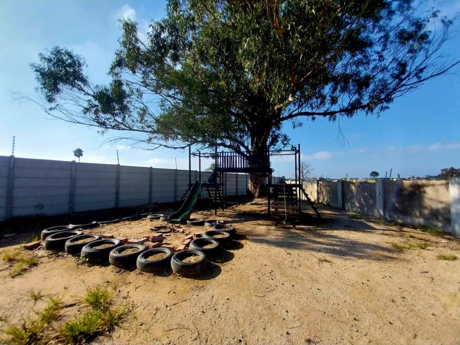 2 Bedroom Property for Sale in Pacaltsdorp Western Cape